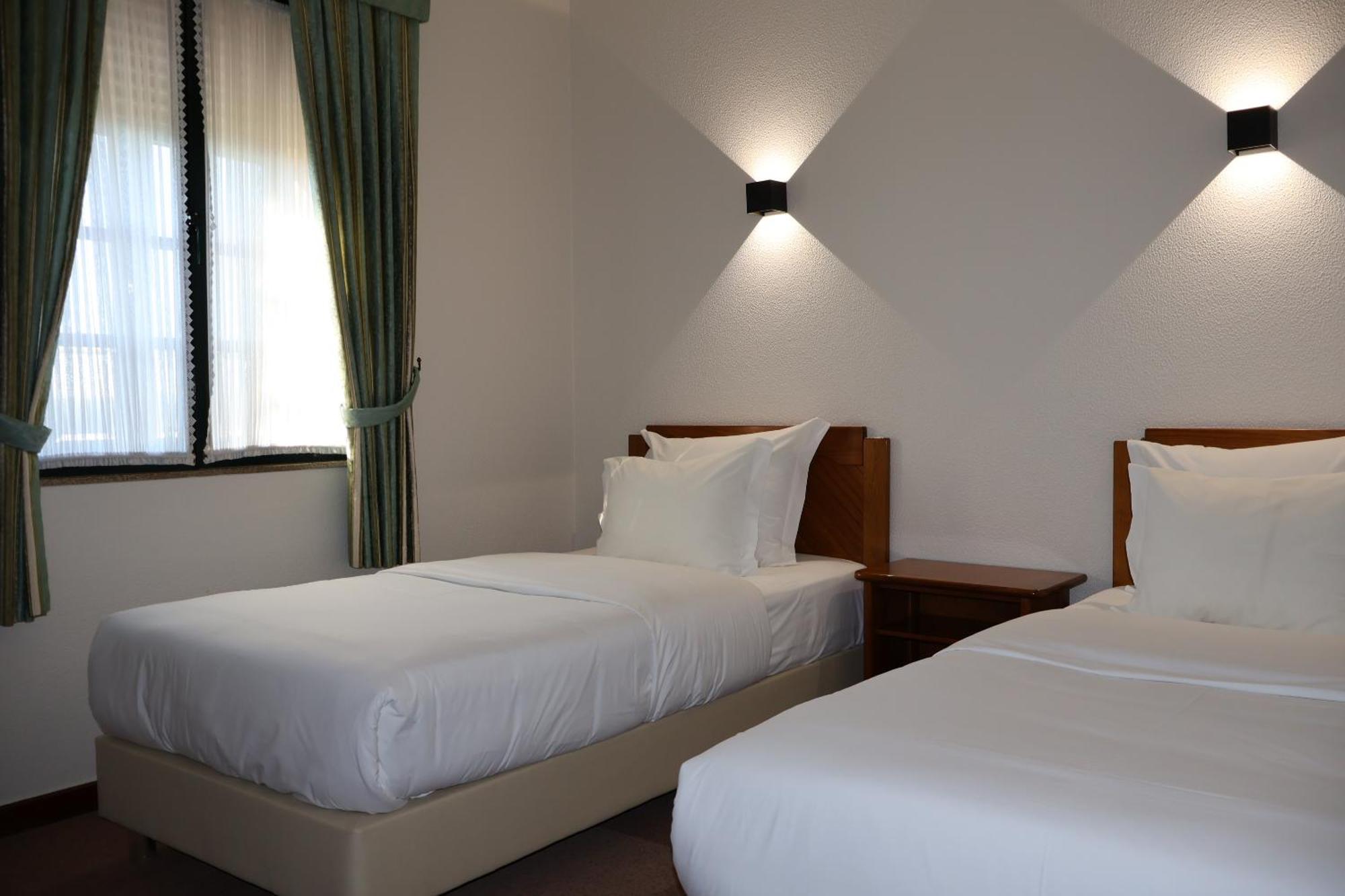 Hotel Santhyago Trofa Pokoj fotografie