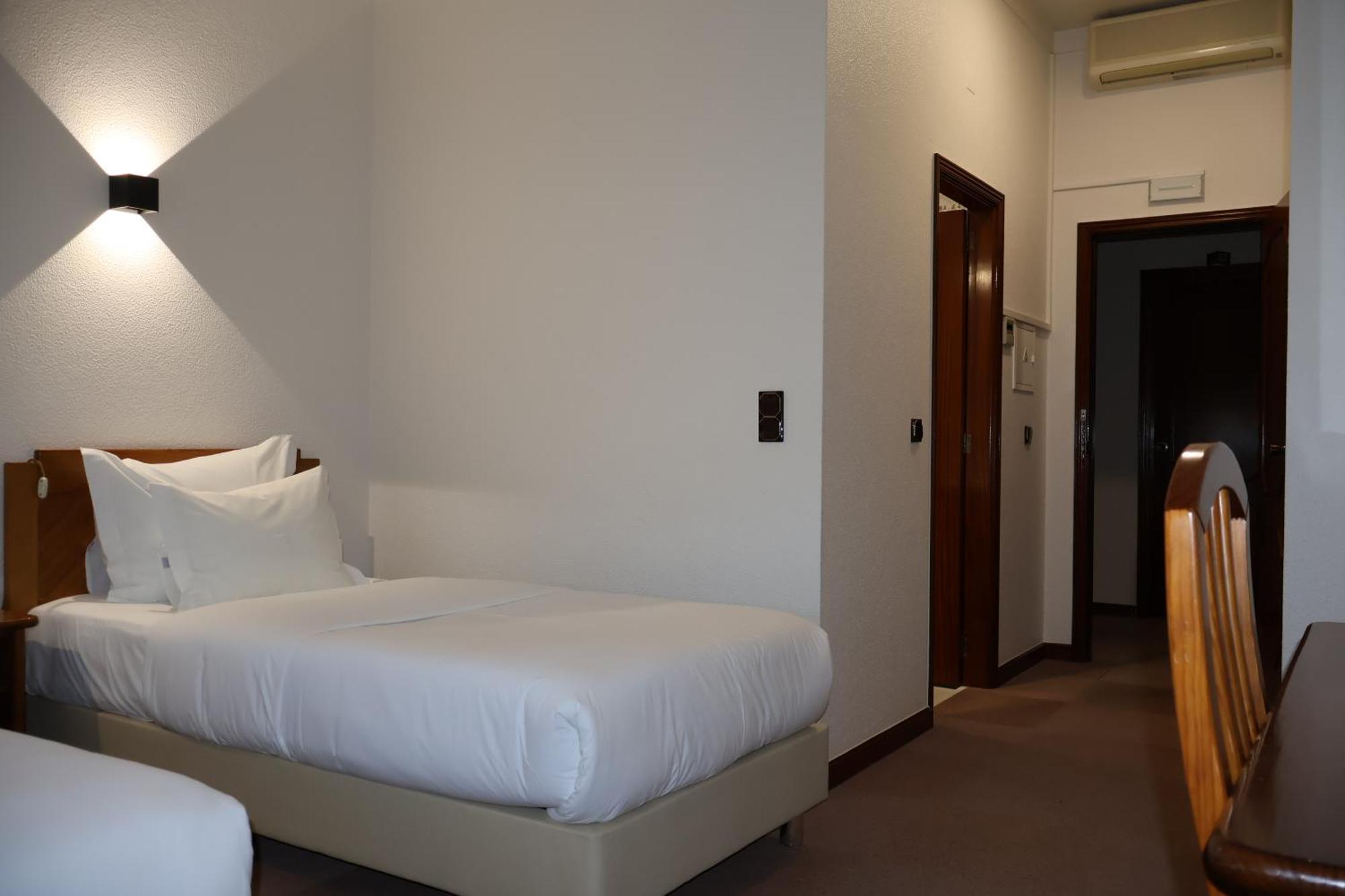 Hotel Santhyago Trofa Pokoj fotografie