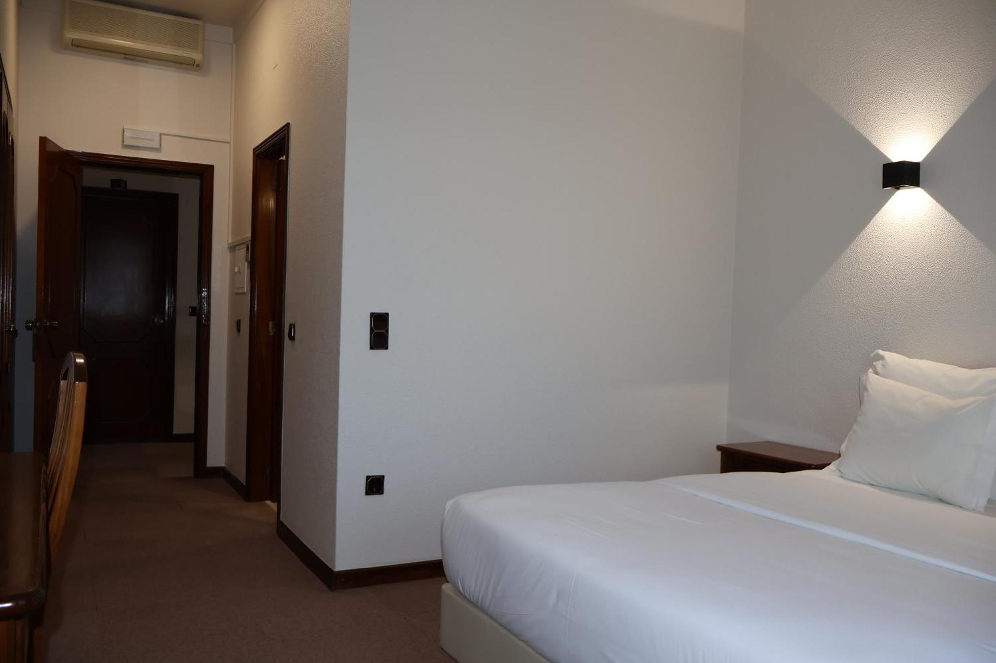 Hotel Santhyago Trofa Pokoj fotografie